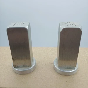 Vintage Salz und Pfefferstreuer Everlast geschmiedetes Aluminium - Bild 1 von 4