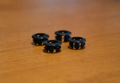 Perilla de bloqueo genuina Volvo 240 244 245, biseles de pasador, ojales, juego de cuatro (4) negros Foto 1 de 3