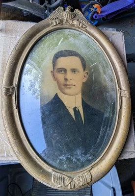 Antigo Federal Eagle & Flags moldura oval madeira dourada com cúpula retrato de vidro - Imagem 1 de 4