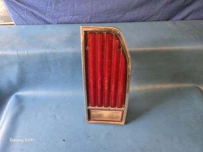 79-91 LTD/CROWN VICTORIA RIGHT TAIL LIGHT STATION WAGON 20195 - Image 1 of 4