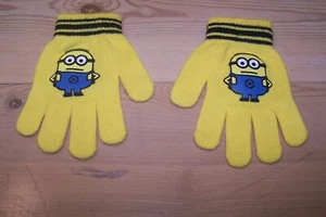 Despicable Me Gloves Kids One Size - Picture 1 of 2