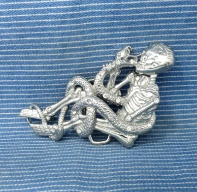 Пряжка для ремня Skeleton Kissing a Snake открытые рабочие стразы для Хэллоуина .GTA470 - Изображение 1 из 4