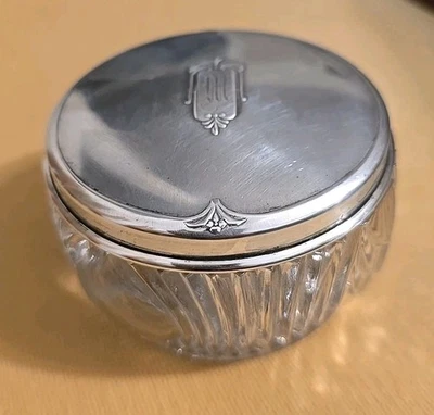 Tocador en polvo antiguo y B Saart Brothers de plata esterlina y vidrio cortado Foto 1 de 4