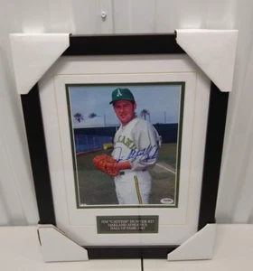 Jim "Catfish" Hunter - Foto autografata 8x10 incorniciata e opacizzata - PSA/DNA - Foto 1 di 3
