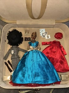 Fashion Royalty Isha Final Cut Blonde Gift Set NRFB - Bild 1 von 6