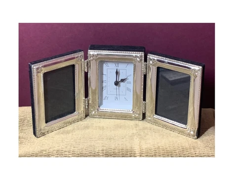 VTG ELEGANT TWO PICTURE FRAME FOR YOUR PHOTOS PLUS DESK/MANTEL CLOCK  - TESTED Cover