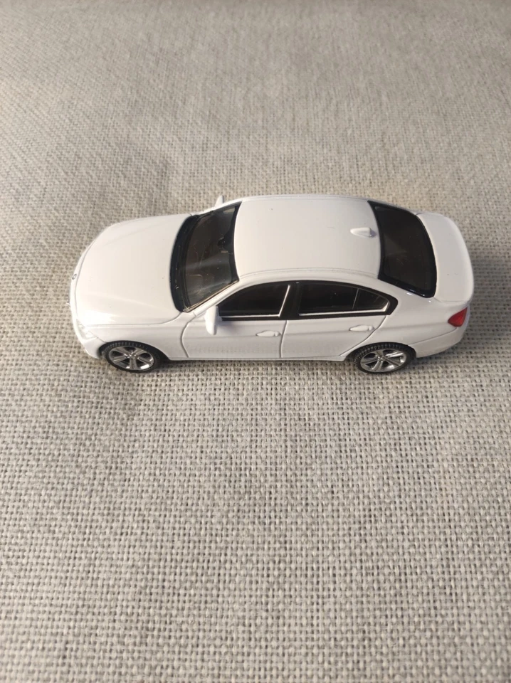 Modellino BMW 335i 2014 Welly Nex 1:43 Nuovo Senza Scatola  - Immagine 1 di 4