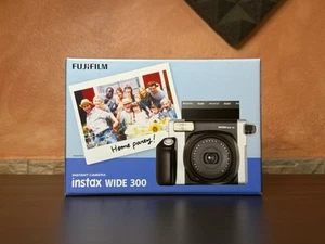 Fujifilm Instax Wide 300 Fotocamera Istantanea Black - Nera #23 - Foto 1 di 24