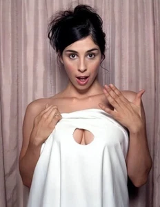 Sarah Silverman | Foto brillante sin bordes | Varios tamaños | Actriz comediante - Imagen 1 de 2