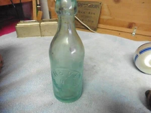 Botella Blob Top vintage H & V.B. NJ Newton verde azul claro - Imagen 1 de 6