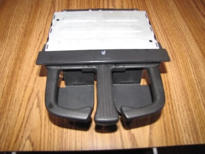 VOLKSWAGEN JETTA GOLF GTI CENTER CUP HOLDER 1999-2006 - Image 1 of 2