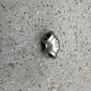 1/2" 150 Female NPT 90° Elbow Cast 304 Stainless Steel Pipe Fitting SS010441304 - Picture 1 of 2