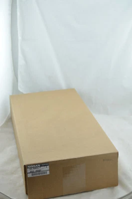 Protectores contra salpicaduras delanteros originales Nissan Frontier 2005-2019 999J2-XR00003 guardabarros  Foto 1 de 4