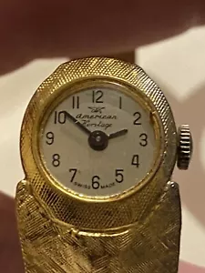 Reloj Vintage American Heritage Peek A Boo Hecho en Suiza - Imagen 1 de 11