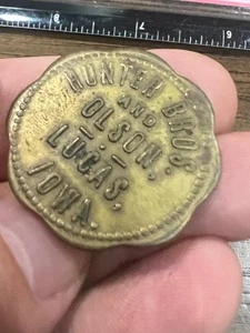 Hunter Bros und Olson Lucas Iowa Handelsmedaille Merchandise (i2025i) - Bild 1 von 3