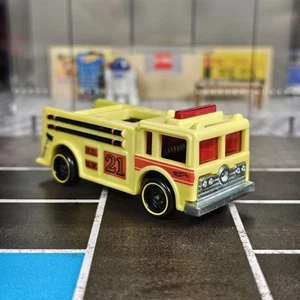 Hot Wheels Fire Eater #246/250 HW Rescue 9/10 Yellow Engine Truck #21 Diecast  - Picture 1 of 7