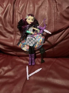 Ever After High Magic Arrow Raven Queen bambola tiro con l'arco - Foto 1 di 1