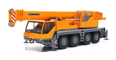 Conrad 1/50 Scale Diecast 2094/0 - Liebherr LTM 1060/2 Mobile Crane - Image 1 of 4