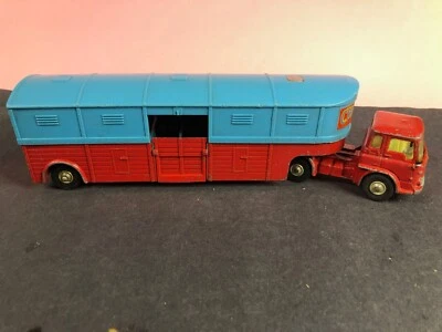 Corgi Major Toys No. 1130 Articulated Chipperfield’s Circus Horse Box and Semi - Image 1 of 4
