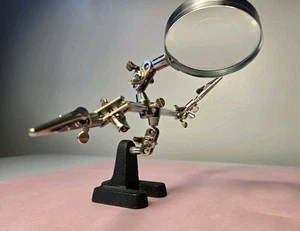 Vintage Lupe auf Ständer mit Klemmen - Schmuck/Uhrenreparatur helfende Hand - Bild 1 von 8