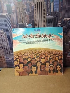 WE ARE THE WORLD USA FOR AFRICA 1985 Single 12" Single. US2-05179 NM - Picture 1 of 7