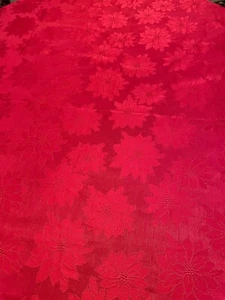 Christmas Red Damask Poinsettia Rect: Tablcloth 102"x60" Pre-owned Excellent - Picture 1 of 3