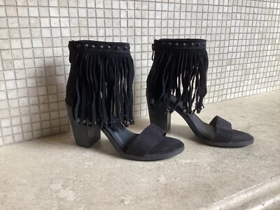 🌟NOVO🌟 SANDÁLIAS FEMININAS MUITO VOLÁTEIS FRANJAS DE CAMURÇA PRETA FECHO DE ZÍPER TAMANHO 6 - Imagem 1 de 4