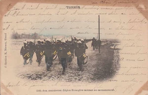 Aux manoeuvres Légion étrangère rentrant au.... Tonkin Indochine Vietnam Asie - Imagen 1 de 2