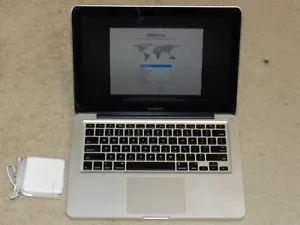 Apple MacBook Pro 13,3 en 2010 Intel Core 2 Duo 2,40 GHz 250 GB 4 GB PROBADO FUNCIONA - Imagen 1 de 3