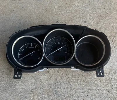 Cuadro de instrumentos velocímetro genuino OEM MAZDA GNE9-55-471D para Mazda 6 2016 Foto 1 de 4