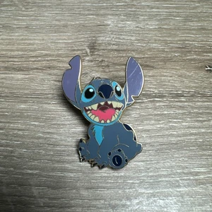 Stitch Sitting Lilo & Stitch 2002 Disney Official Trading Pin 12553 - Bild 1 von 2