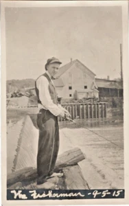 ALTES FOTO FISCHER JUNGE MANN WASSERFALL 5.09.1915 - Bild 1 von 1