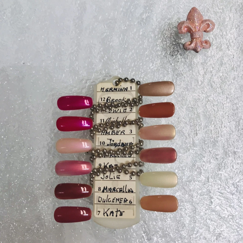 OPI Polished Nail Color Palettes with Beaded Chains Reusable 12 Tips Palette - Image 1 of 1