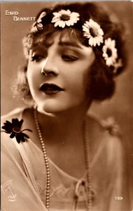 ENID BENNETT : SILENT FILM AND STAGE ACTRESS : MAID MARIAN IN ROBIN HOOD - Picture 1 of 2