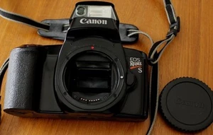 Canon EOS Rebel S 35 mm. Fotocamera reflex (solo corpo) (CC017 o CC027) - Foto 1 di 9