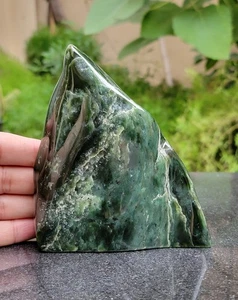 Natural Nephrite Jade Polished Tumble/Freeform From Pakistan Crystal 12.5x11.5cm - Picture 1 of 8