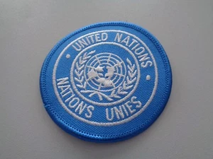 NVA 21) Original UN Abzeichen Stoff Einsatz Militär United Nations UNIES - Picture 1 of 2