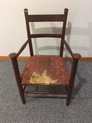 1800's Shaker arm chair with mushroom caps - Image 1 of 4