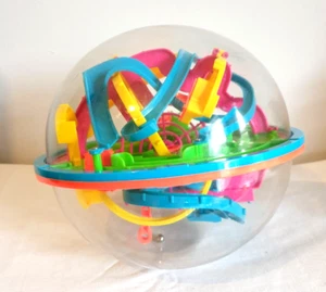 3D Maze Ball Game Toy Magic Intellect Maze Puzzle toys For Kid's Educational - Picture 1 of 3