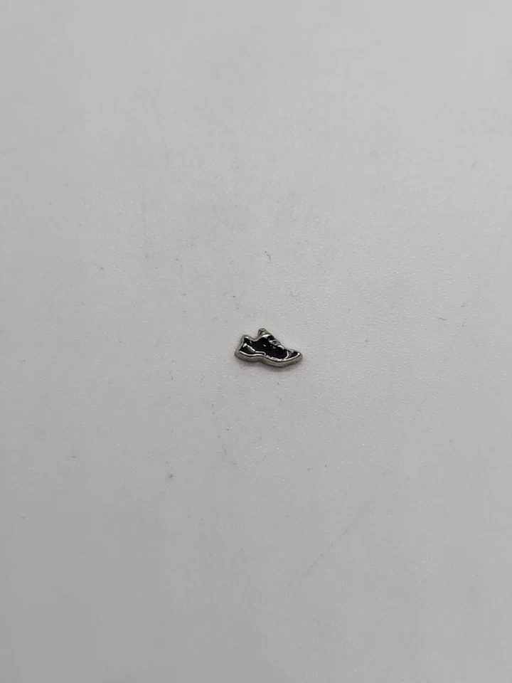 Zapato para correr negro encanto flotante #361 para tu medallón origami búho envío gratuito Foto 1 de 1