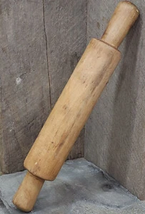 Antiguo rodillo de madera primitivo hecho a mano de una pieza herramienta de cocina de madera antigua - Imagen 1 de 6