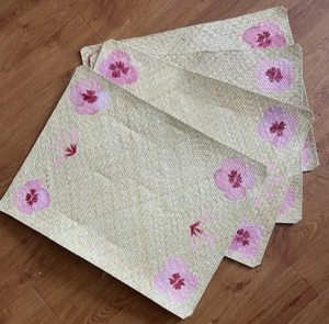 4 x Hand Painted Rectangular Straw Placemats NEW - Picture 1 of 1