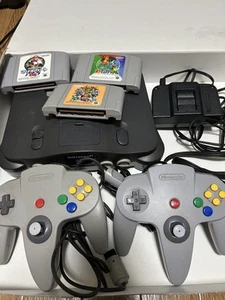 Nintendo 64 Console, 2 Controllers, 3 Games - Picture 1 of 2