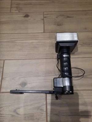 Metz 45 CT-1 Handle Mount Flash #228 - Image 1 of 4