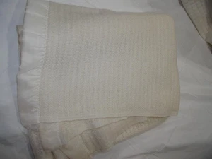Vtg Chatham Thermal Waffle Weave Blanket Off White Satin Nylon Trim 70 x 86   E - Picture 1 of 6