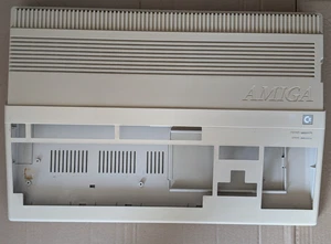 Cassa Amiga 500 con mascherine e viti ⭐ Condizioni buone✔️ Made in W.Germany - Foto 1 di 9
