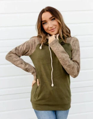 Moletom Feminino Ampersand Ave DoubleHood Olive Tie Dye Tamanho G Novo com etiquetas - Imagem 1 de 4