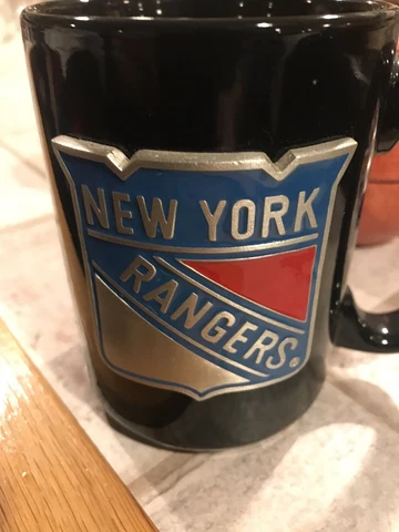 (1) New York Rangers black coffee mug with Pewter Rangers Logo Cover