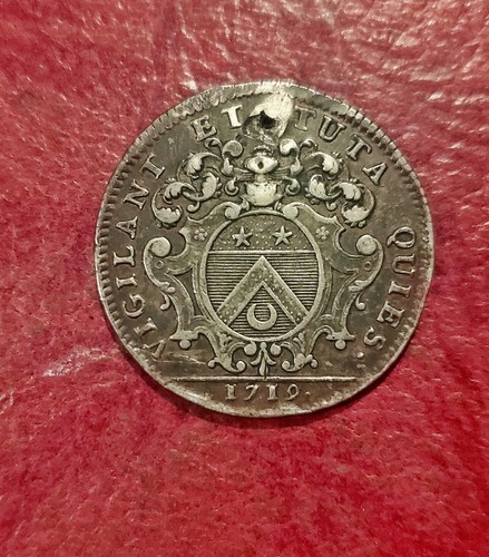Foto 1 di 2