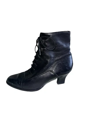 "Botines Enzo Angiolini talla 5,5 M tacón al tobillo 2,5"" cuero suave atado con cordones pero 6" Foto 1 de 4